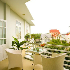 Отель The Moon Villa Hoi An 2* Стандартный семейный номер с различными типами кроватей фото 11
