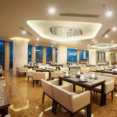 Отель Avatar Danang 3* Улучшенный номер с двуспальной кроватью фото 5