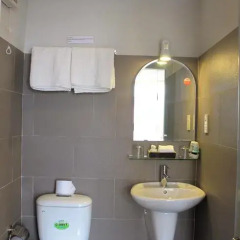 Giang Son 2 Hotel 2* Улучшенный номер с различными типами кроватей фото 9