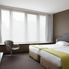 Отель NH Amsterdam Caransa 4* Стандартный номер с двуспальной кроватью фото 2