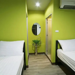 The Pillow Hostel Номер категории Эконом с различными типами кроватей
