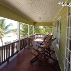 Отель Reef Point Beach House балкон