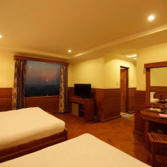 Ayarwaddy River View Hotel 3* Люкс с различными типами кроватей фото 3