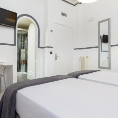 Отель Hostal Gran Via 63 Rooms 3* Стандартный номер с 2 отдельными кроватями фото 4