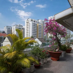 Song Hung Hotel & Serviced Apartments Хошимин балкон