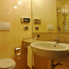 Hotel Tiffany Milano Треццано-суль-Навиглио ванная фото 4