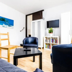 Апартаменты Apartment Köln Weidenpesch Кёльн комната для гостей фото 2