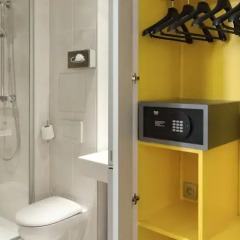 Отель Best Western Plus Premier 61 Paris Nation Париж сейф в номере
