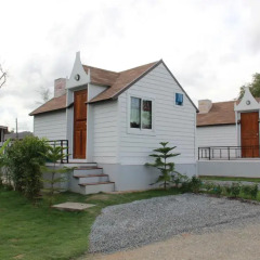 Отель De Coco House Sriracha 3* Коттедж с различными типами кроватей фото 11