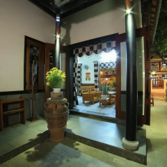 Отель Quang Xuong Homestay интерьер отеля