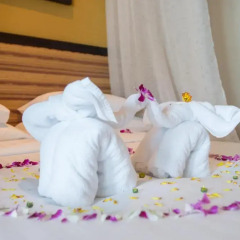 Отель Andaman White Beach Resort 4* Улучшенный номер с двуспальной кроватью фото 7