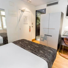 Отель Petit Palace Mayor Plaza 4* Стандартный номер с двуспальной кроватью фото 6