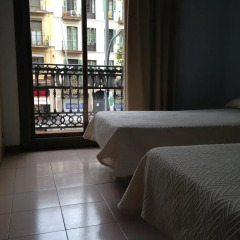 Отель Hostal Delfos комната для гостей фото 2