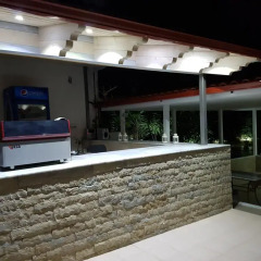 Hotel Relax Dhermi гостиничный бар