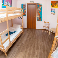 Angel Court Yard Hostel Кровать в общем номере с двухъярусной кроватью фото 40