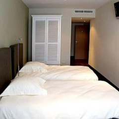 Отель Aparthotel Brussels Midi комната для гостей