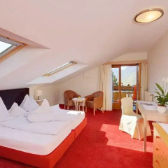 Hotel Tirol Тироло комната для гостей фото 5