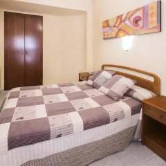 Отель Hostal Sans Номер с общей ванной комнатой с различными типами кроватей (общая ванная комната) фото 4