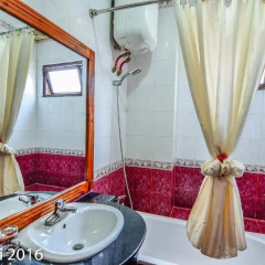 Отель Nhi Nhi 3* Номер Делюкс фото 3