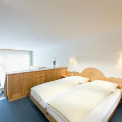 Chesa Surlej Hotel 3* Номер категории Эконом с различными типами кроватей фото 5