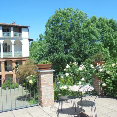Отель Agriturismo La Terrazza sul Bosco Здание Barolo фото 5