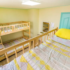 Отель FunFun Stay 2* Кровать в женском общем номере с двухъярусной кроватью фото 5