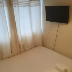 Отель Commercial Rd Homestay Номер категории Эконом с различными типами кроватей фото 9