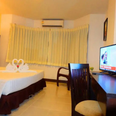 J.A.Villa Pattaya Hotel 4* Улучшенный номер с различными типами кроватей фото 3