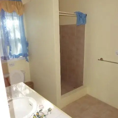 Отель Unforgettable Villas By The Sea Треже-Бич ванная