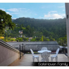 Отель SafeHaven Family Villa фото 3