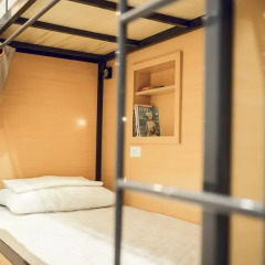 Asia Backpacker Hostel Кровать в общем номере с двухъярусной кроватью