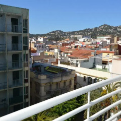 Отель Apartaments Lloveras Испания, Льорет-де-Мар - отзывы, цены и фото номеров - забронировать отель Apartaments Lloveras онлайн балкон