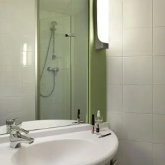 Отель Ibis Budget Madrid Calle 30 Стандартный номер с различными типами кроватей фото 4