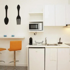 Отель Alfama Yellow House 2* Улучшенная студия с различными типами кроватей