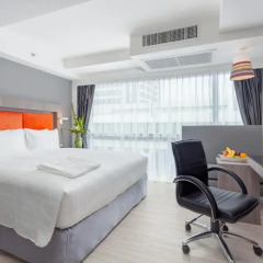 Grand 5 Hotel & Plaza Sukhumvit Bangkok 4* Номер Делюкс с различными типами кроватей фото 5