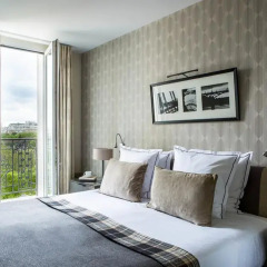 Hotel Aiglon 4* Семейный люкс с двуспальной кроватью