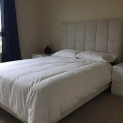 Отель Luxury Two Bedroom Near The Grove США, Лос-Анджелес - отзывы, цены и фото номеров - забронировать отель Luxury Two Bedroom Near The Grove онлайн комната для гостей фото 3