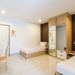 Отель The Fifth Residence 3* Улучшенный номер с 2 отдельными кроватями фото 7