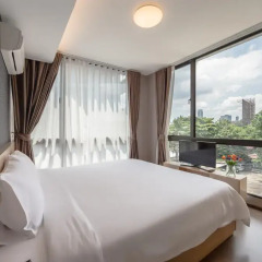 Отель Like Sukhumvit 16 4* Люкс фото 25