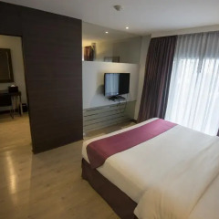Отель Sukhumvit Suites Люкс фото 2