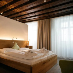 Отель Arthotel Blaue Gans 4* Стандартный номер с различными типами кроватей фото 3