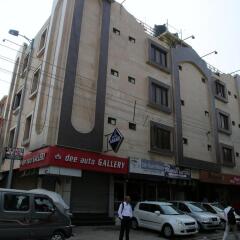 Hotel Anand парковка