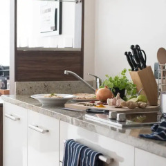 Отель Staybridge Suites London- Stratford Люкс с различными типами кроватей