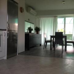 Апартаменты Donche Apartment комната для гостей