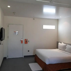 Отель easyHotel Dubai Jebel Ali комната для гостей фото 3