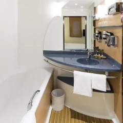 Отель Novotel Suites Hannover ванная фото 2