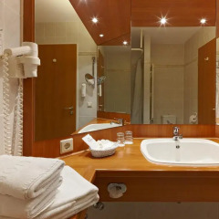 Kim Hotel Dresden 4* Стандартный номер с различными типами кроватей фото 4