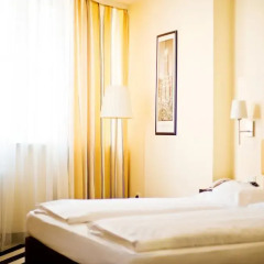 Bristol Hotel Frankfurt 4* Стандартный номер с различными типами кроватей фото 2