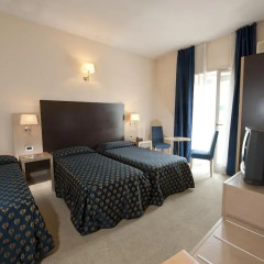 Отель c-hotels Club House Roma 4* Стандартный номер с двуспальной кроватью