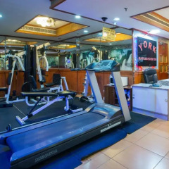 York International Hotel фитнесс-зал фото 3